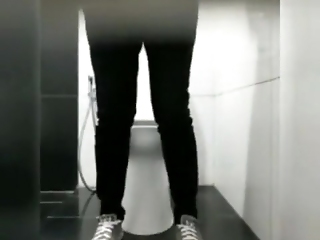 Hija Pissing 4